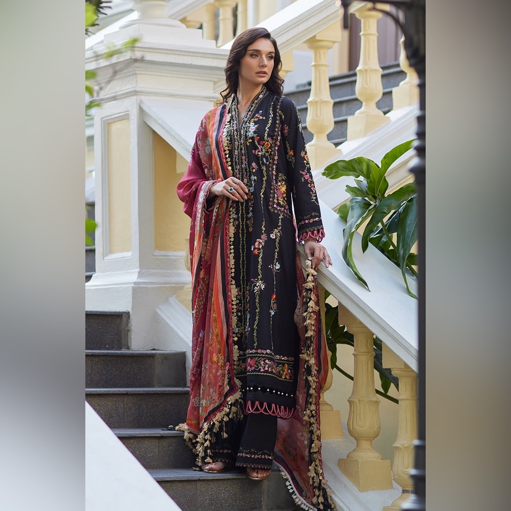 Nida Azwer Embroidered Lawn Suit